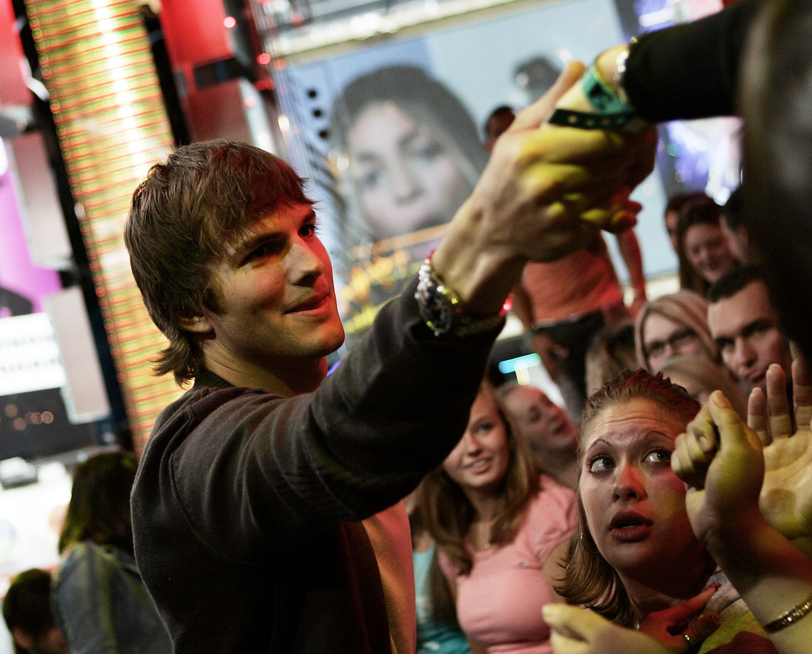 2006: "Total Request Live"
